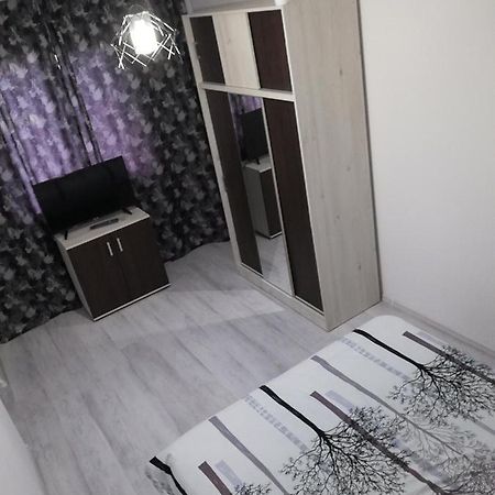 Apartament Brezoi Apartment Luaran gambar