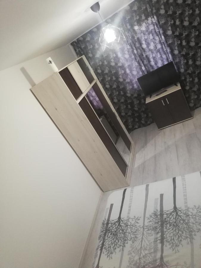 Apartament Brezoi Apartment Luaran gambar